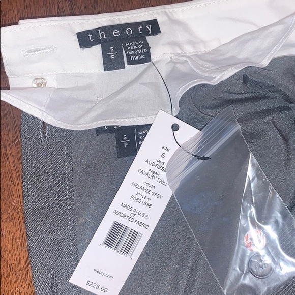 Theory Andressa too - Picture 3 of 3